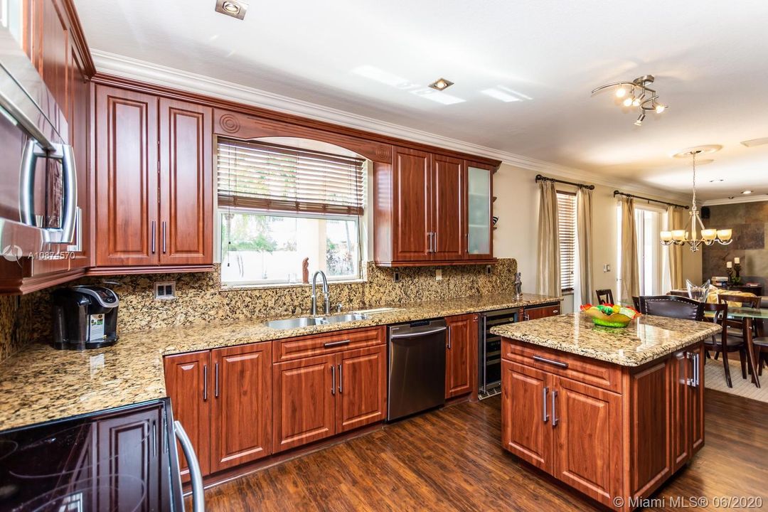 Recently Rented: $4,200 (5 beds, 3 baths, 2864 Square Feet)