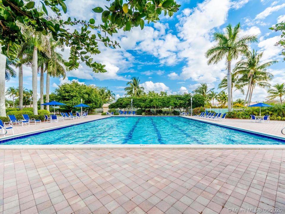 Recently Rented: $4,200 (5 beds, 3 baths, 2864 Square Feet)