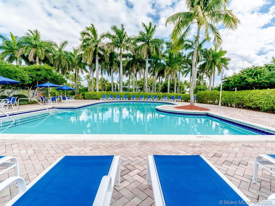 Recently Rented: $4,200 (5 beds, 3 baths, 2864 Square Feet)