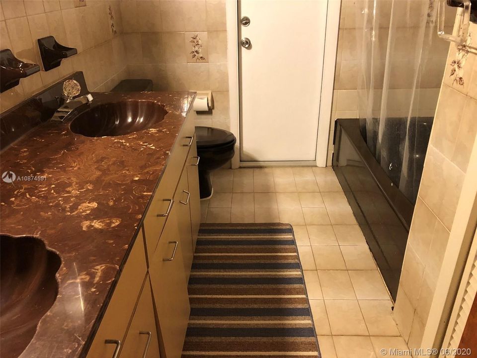 Bathroom #2