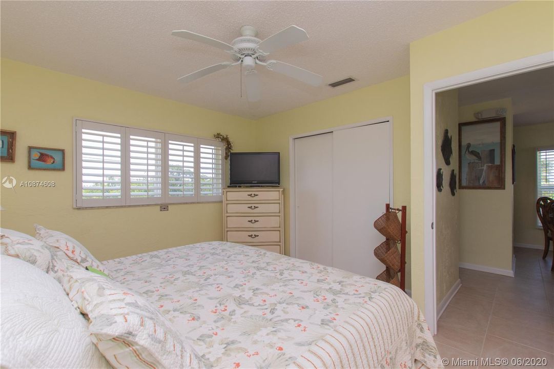 Recently Sold: $1,250,000 (3 beds, 3 baths, 1509 Square Feet)
