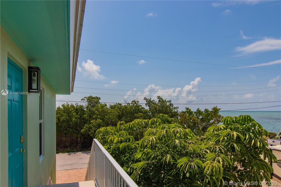 Recently Sold: $1,250,000 (3 beds, 3 baths, 1509 Square Feet)