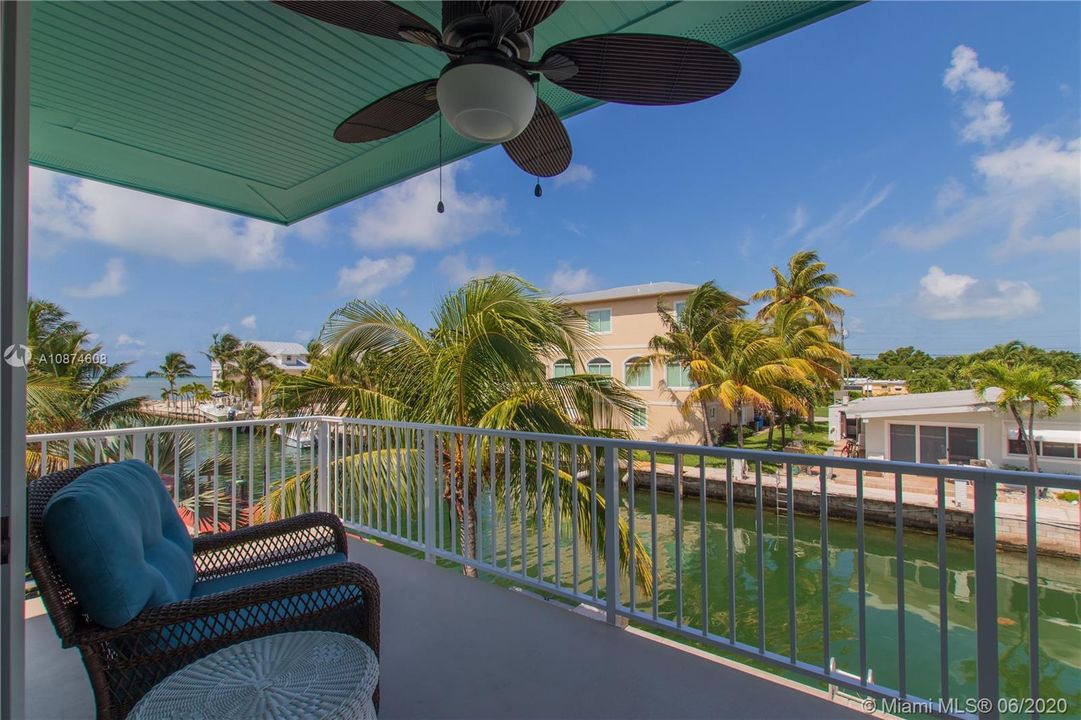 Recently Sold: $1,250,000 (3 beds, 3 baths, 1509 Square Feet)