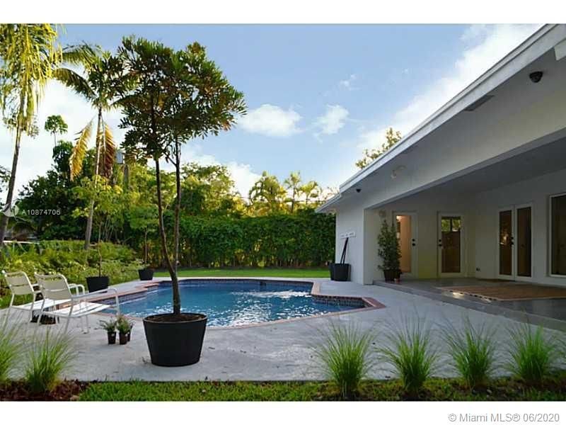 Vendido Recientemente: $865,000 (4 camas, 3 baños, 3858 Pies cuadrados)