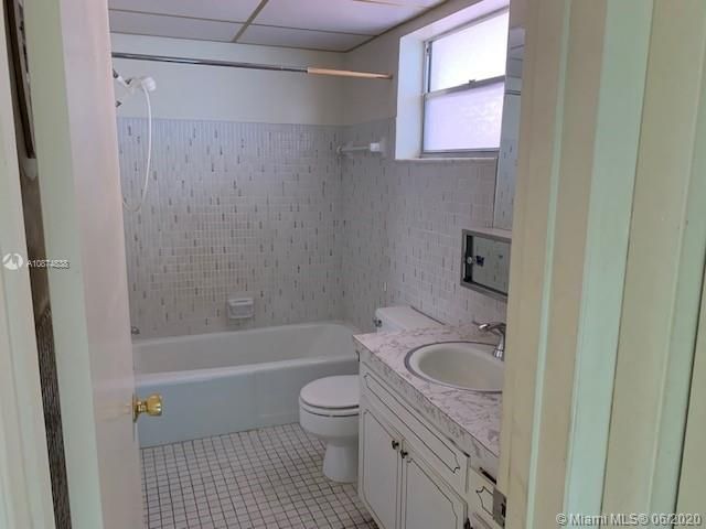 Recently Sold: $70,000 (1 beds, 1 baths, 770 Square Feet)