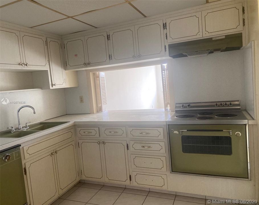 Recently Sold: $70,000 (1 beds, 1 baths, 770 Square Feet)