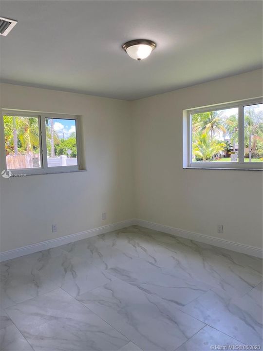 Recently Sold: $572,500 (4 beds, 3 baths, 2652 Square Feet)