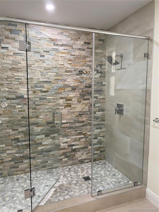 Recently Sold: $572,500 (4 beds, 3 baths, 2652 Square Feet)
