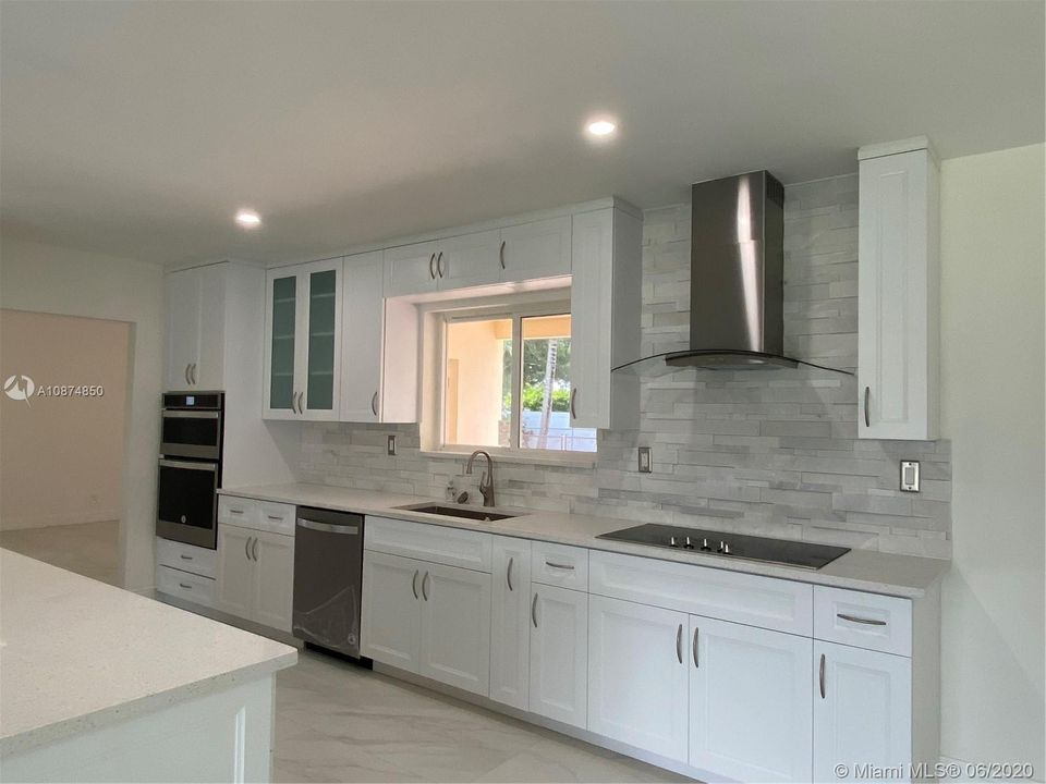 Recently Sold: $572,500 (4 beds, 3 baths, 2652 Square Feet)