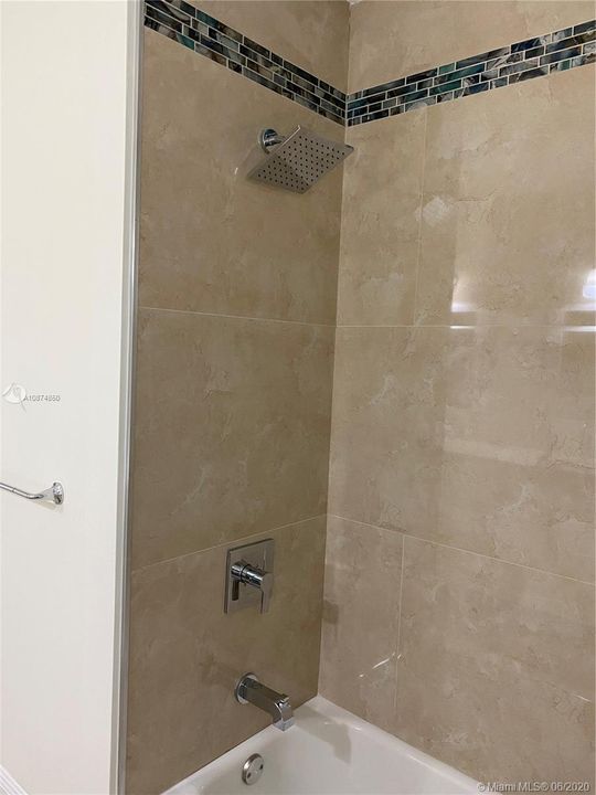 Recently Sold: $572,500 (4 beds, 3 baths, 2652 Square Feet)