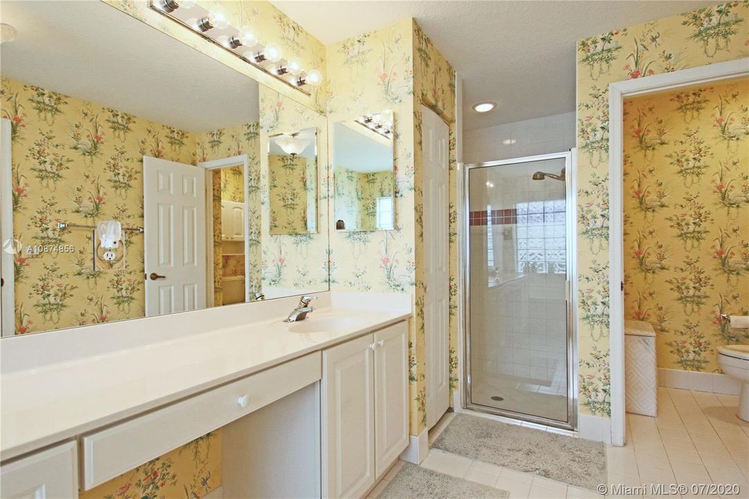 Master suite bath