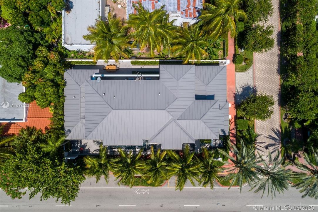Vendido Recientemente: $3,800,000 (4 camas, 4 baños, 3616 Pies cuadrados)