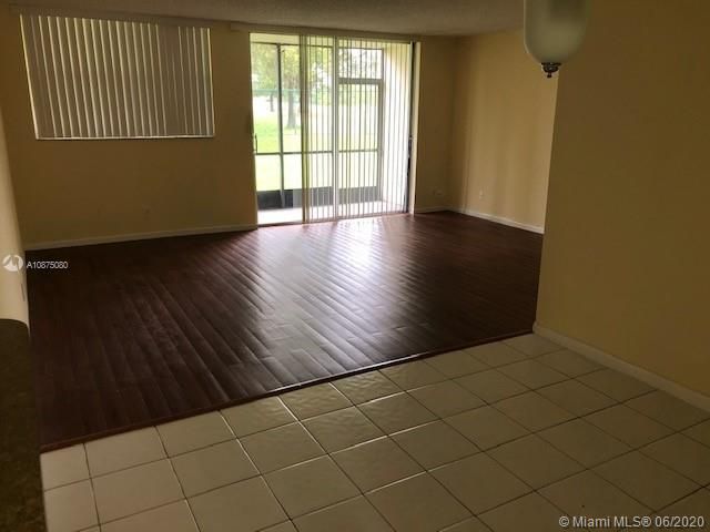 Recently Rented: $1,200 (1 beds, 1 baths, 900 Square Feet)