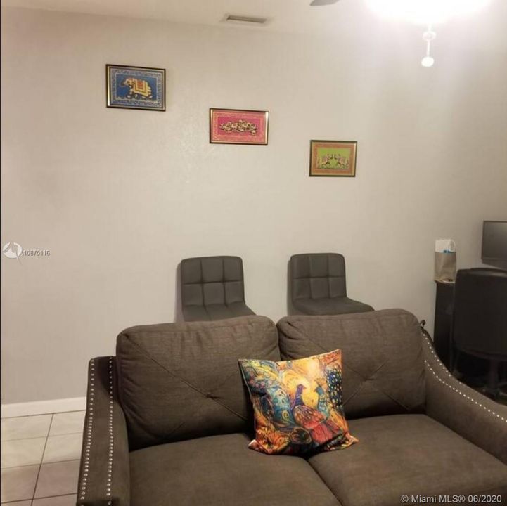 Recently Sold: $40,000 (1 beds, 1 baths, 720 Square Feet)