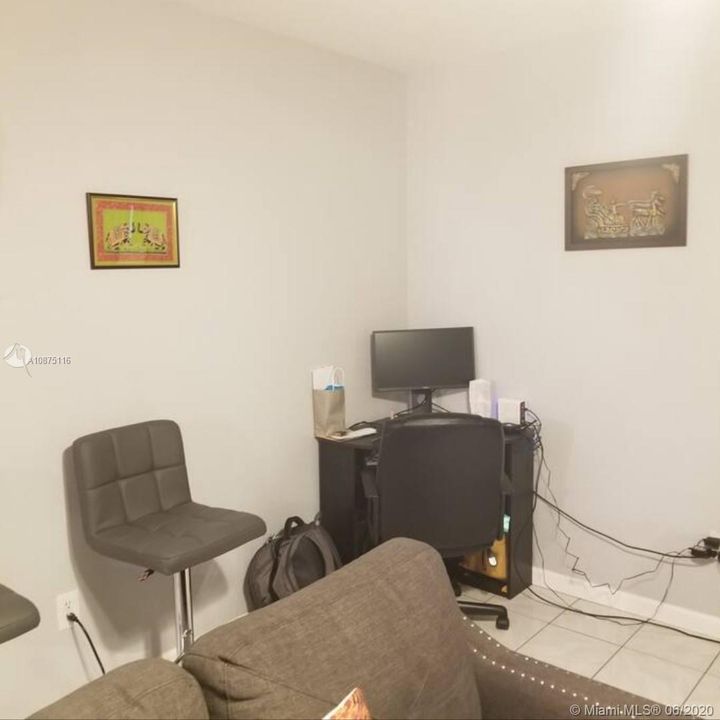 Vendido Recientemente: $40,000 (1 camas, 1 baños, 720 Pies cuadrados)