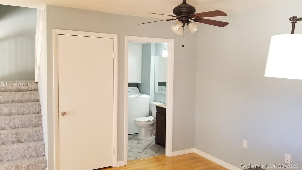 Recently Sold: $220,000 (2 beds, 2 baths, 1264 Square Feet)