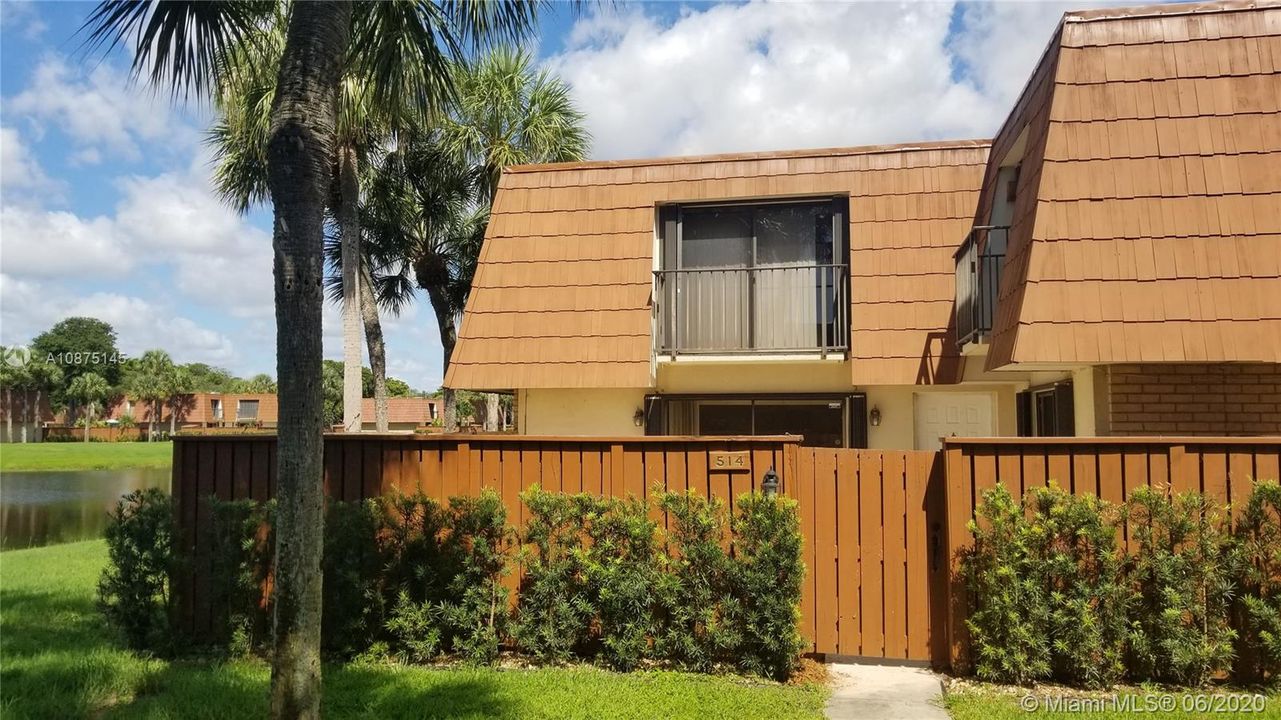 Recently Sold: $220,000 (2 beds, 2 baths, 1264 Square Feet)