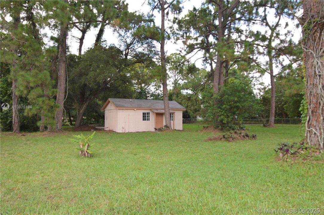 Recently Sold: $379,000 (3 beds, 2 baths, 1652 Square Feet)
