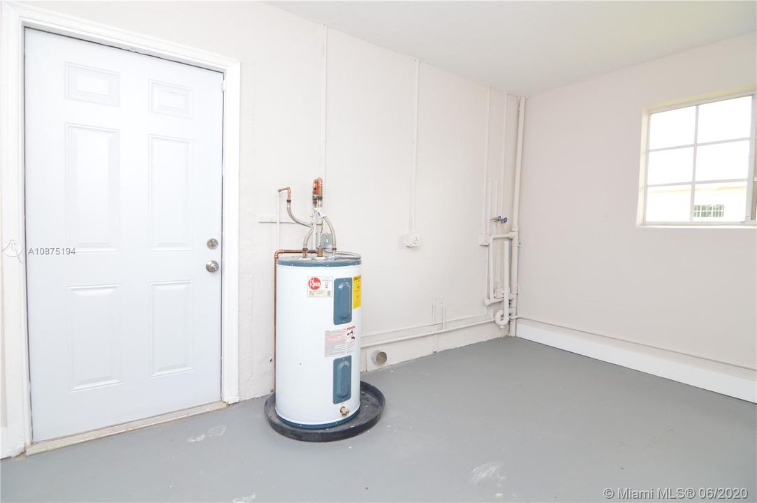 Recently Sold: $379,000 (3 beds, 2 baths, 1652 Square Feet)