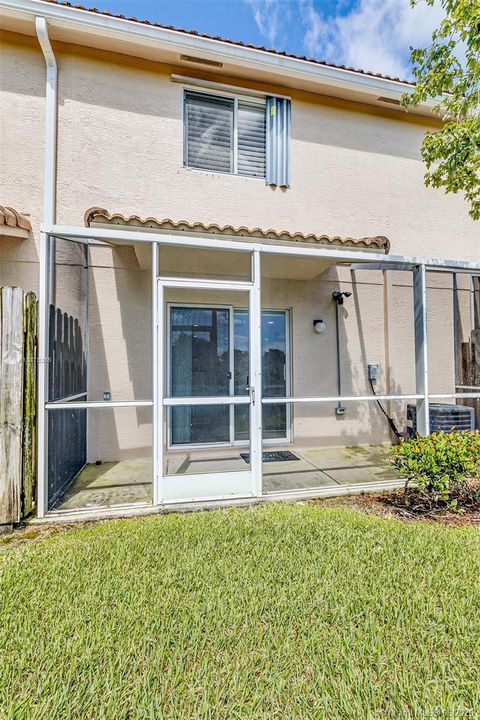 Recently Sold: $225,000 (3 beds, 2 baths, 1492 Square Feet)