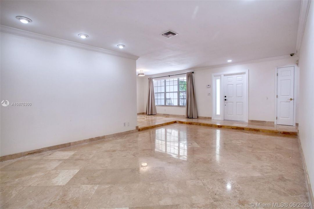 Recently Sold: $525,000 (3 beds, 2 baths, 1651 Square Feet)