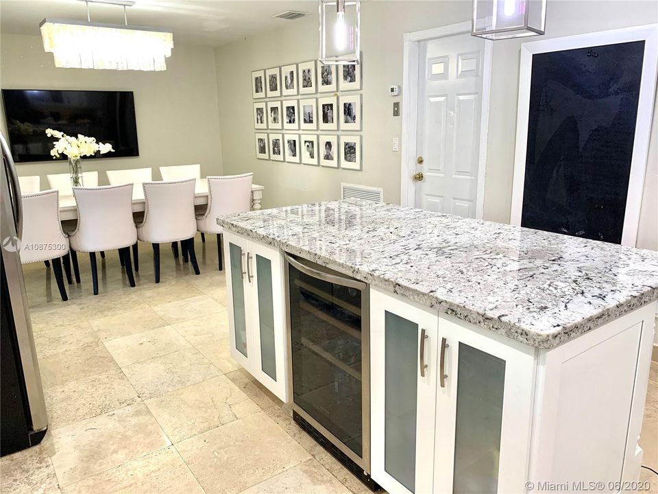 Recently Sold: $525,000 (3 beds, 2 baths, 1651 Square Feet)