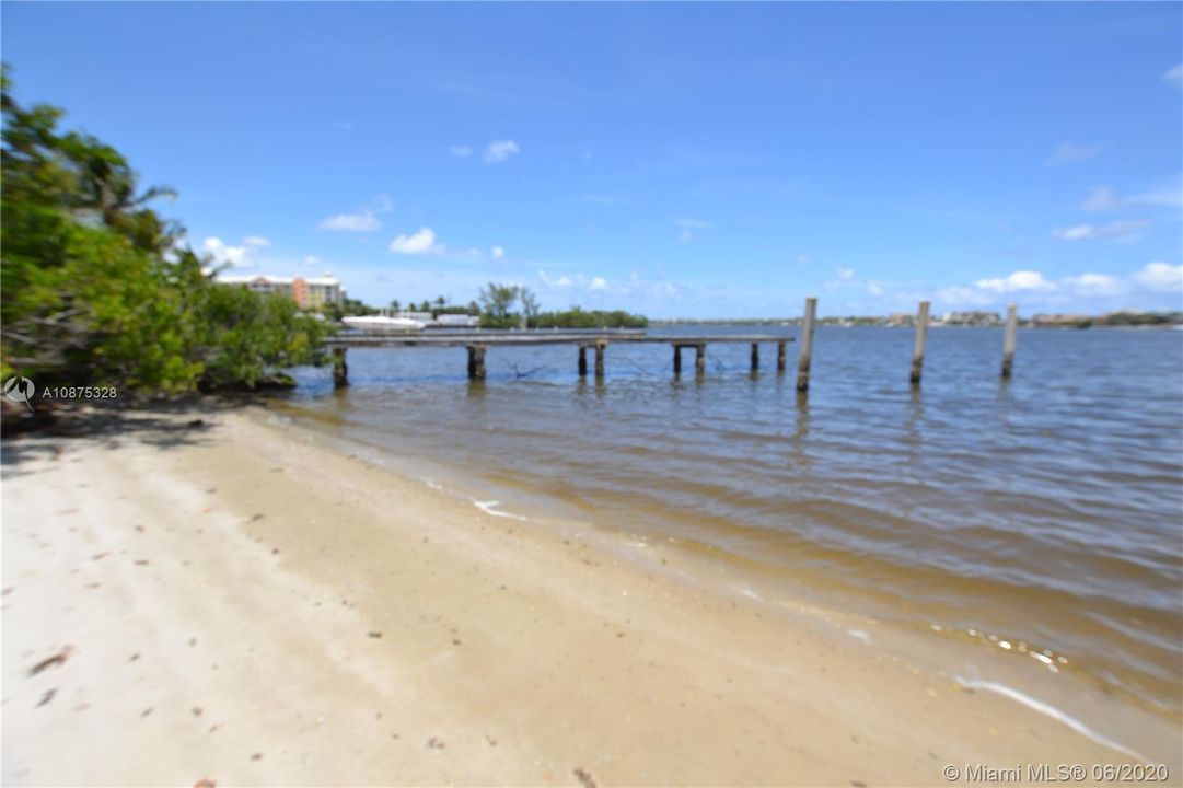 Recently Rented: $1,100 (1 beds, 1 baths, 600 Square Feet)