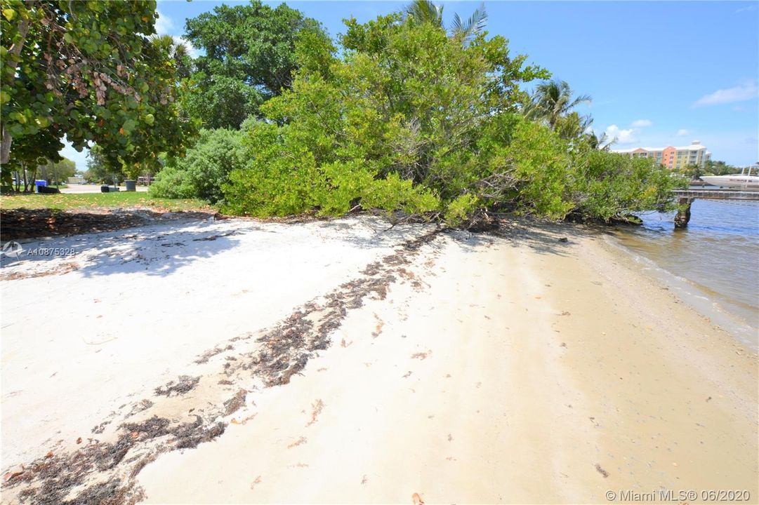 Recently Rented: $1,100 (1 beds, 1 baths, 600 Square Feet)