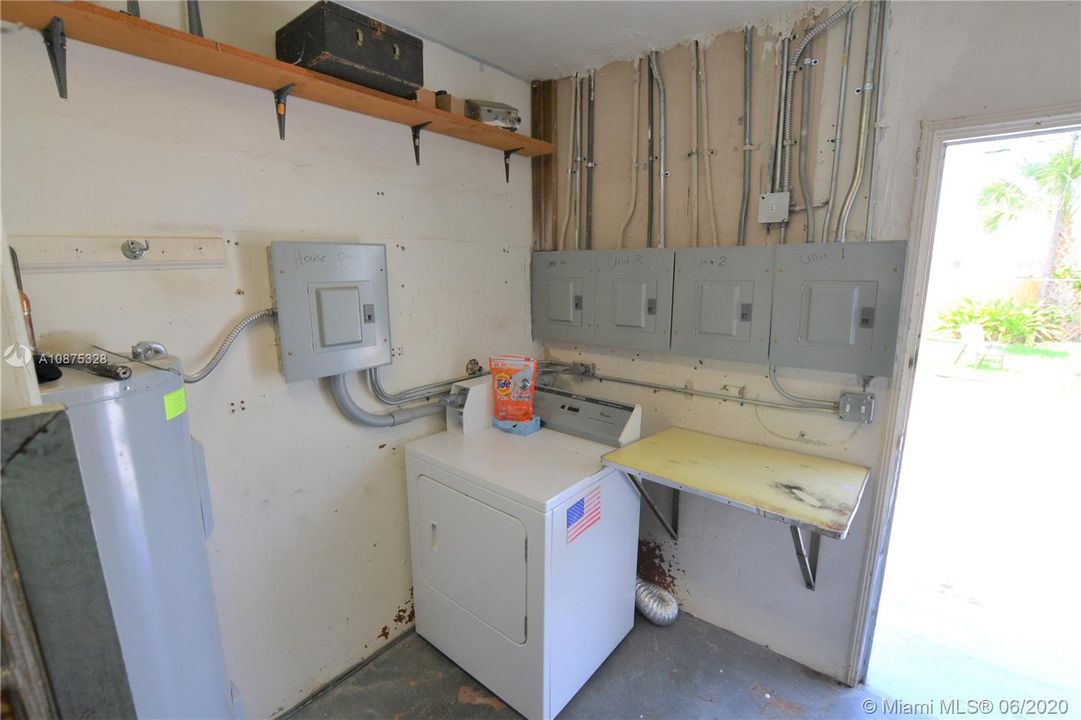 Recently Rented: $1,100 (1 beds, 1 baths, 600 Square Feet)