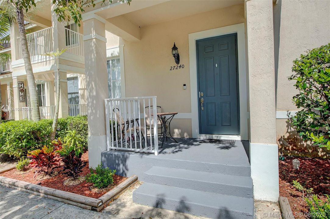 Vendido Recientemente: $245,000 (3 camas, 2 baños, 1850 Pies cuadrados)