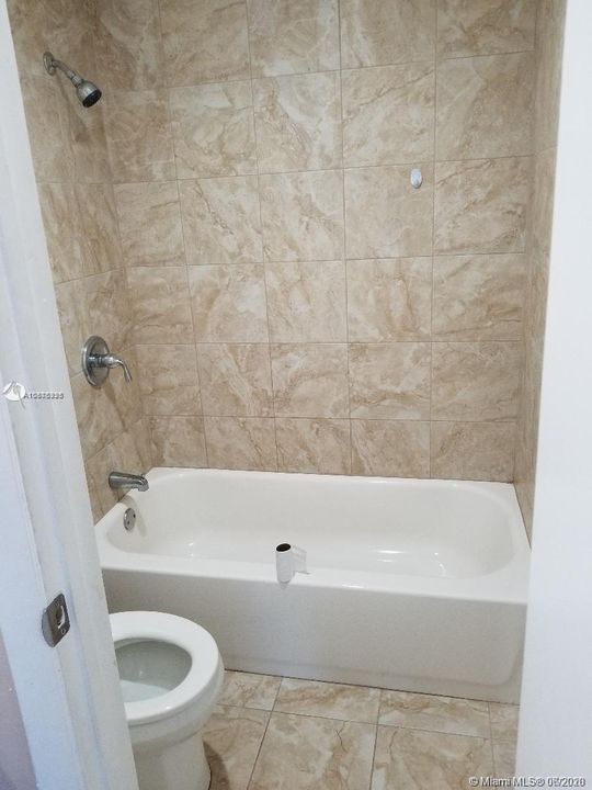 Recently Rented: $950 (1 beds, 1 baths, 432 Square Feet)