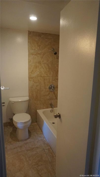 Recently Rented: $950 (1 beds, 1 baths, 432 Square Feet)