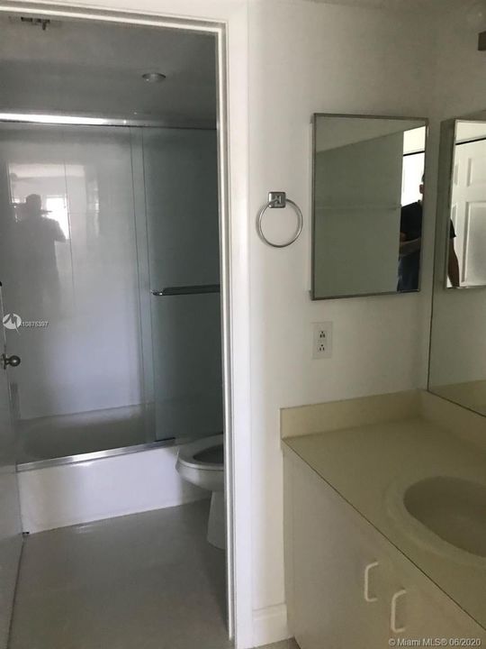 Recently Sold: $160,000 (2 beds, 2 baths, 1123 Square Feet)