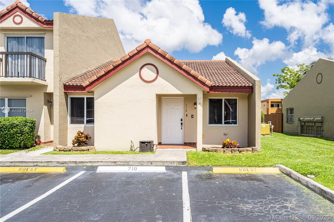Recently Sold: $249,000 (2 beds, 2 baths, 1070 Square Feet)