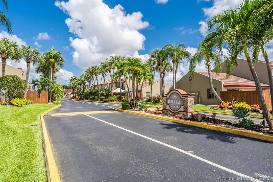 Recently Sold: $249,000 (2 beds, 2 baths, 1070 Square Feet)