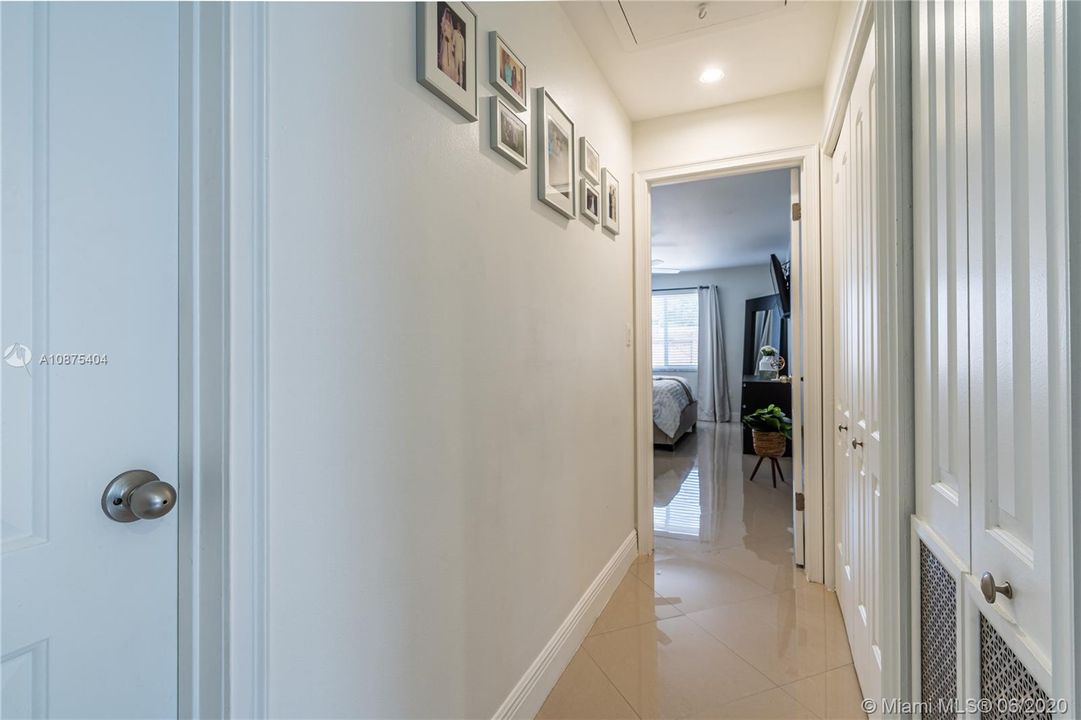 Recently Sold: $249,000 (2 beds, 2 baths, 1070 Square Feet)