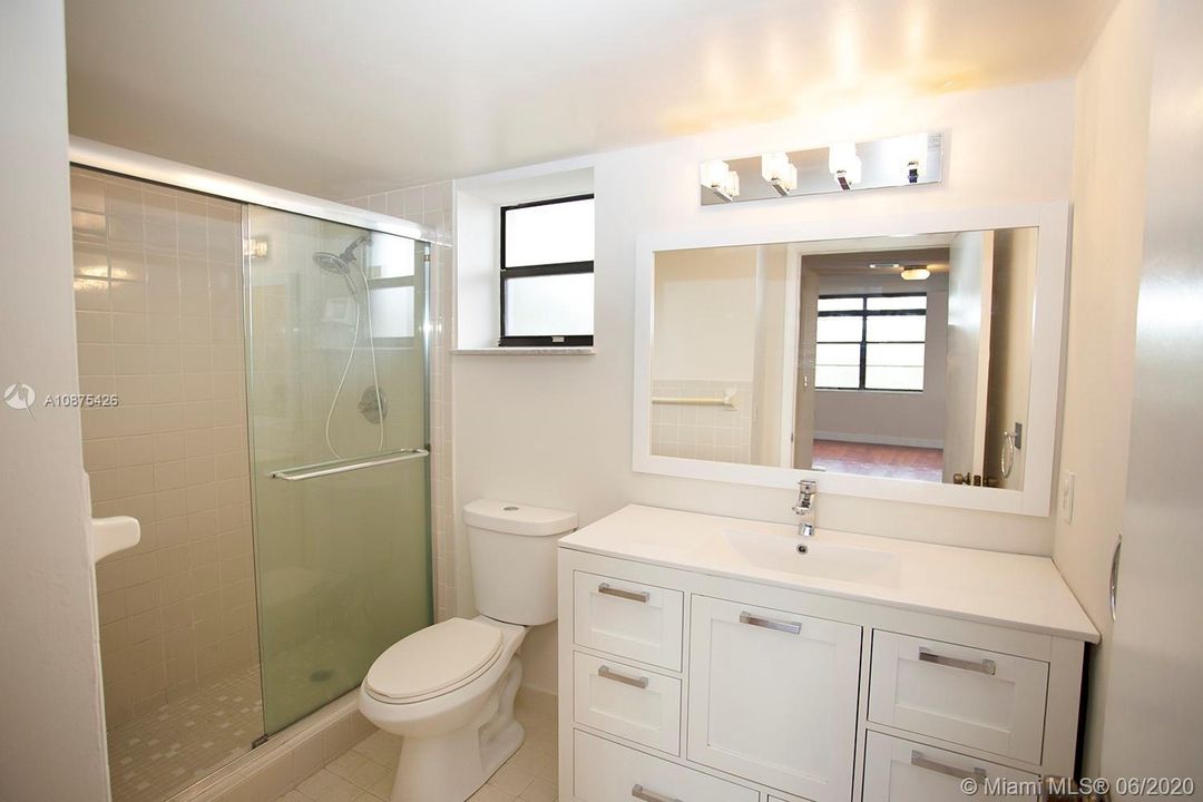 Recently Sold: $220,000 (2 beds, 2 baths, 1120 Square Feet)
