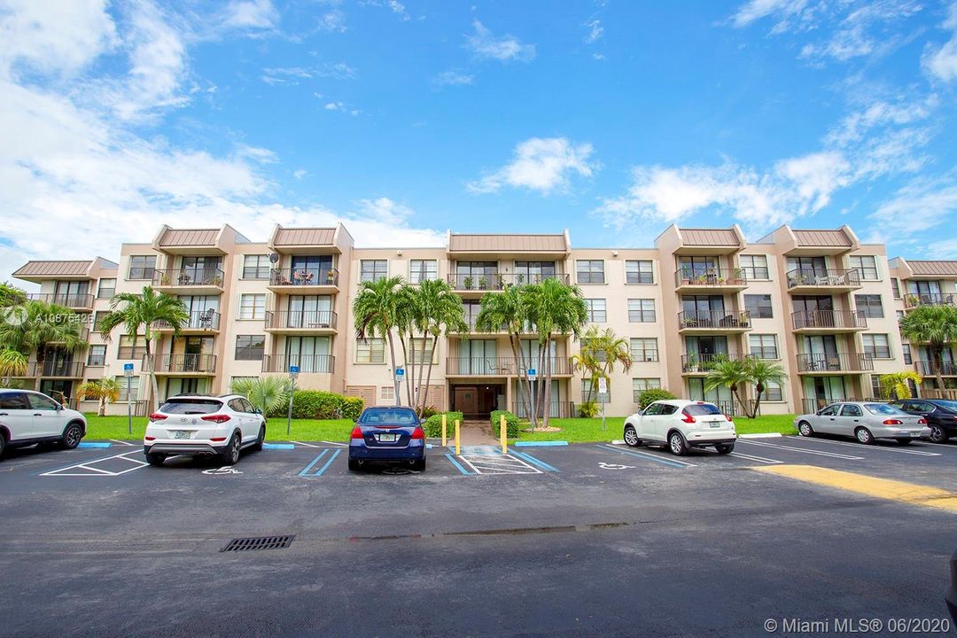 Recently Sold: $220,000 (2 beds, 2 baths, 1120 Square Feet)