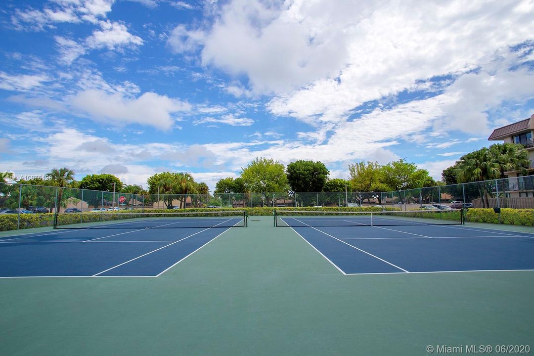 Recently Sold: $220,000 (2 beds, 2 baths, 1120 Square Feet)