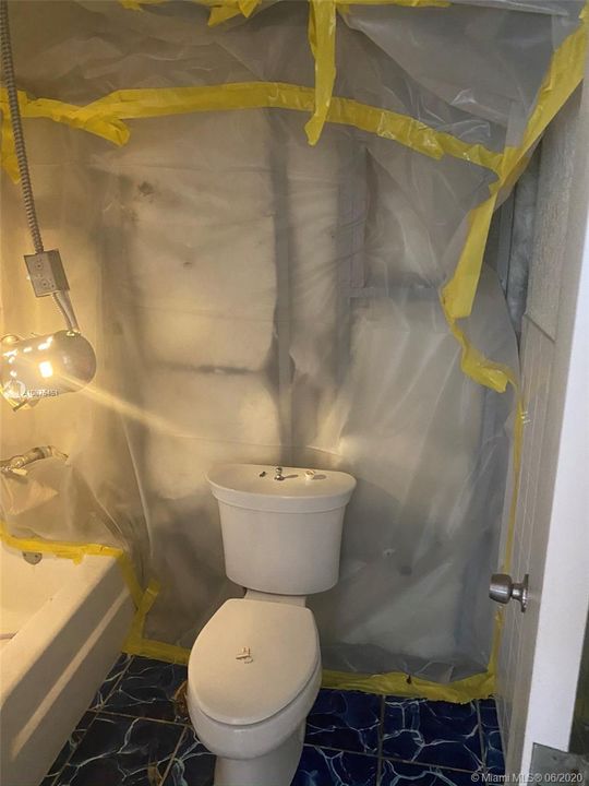 最近售出: $125,000 (2 贝兹, 1 浴室, 800 平方英尺)