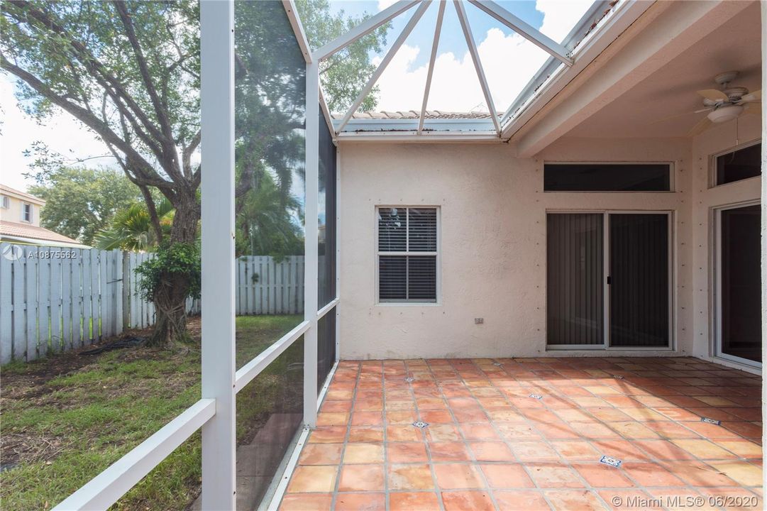 Recently Rented: $3,400 (4 beds, 2 baths, 2287 Square Feet)