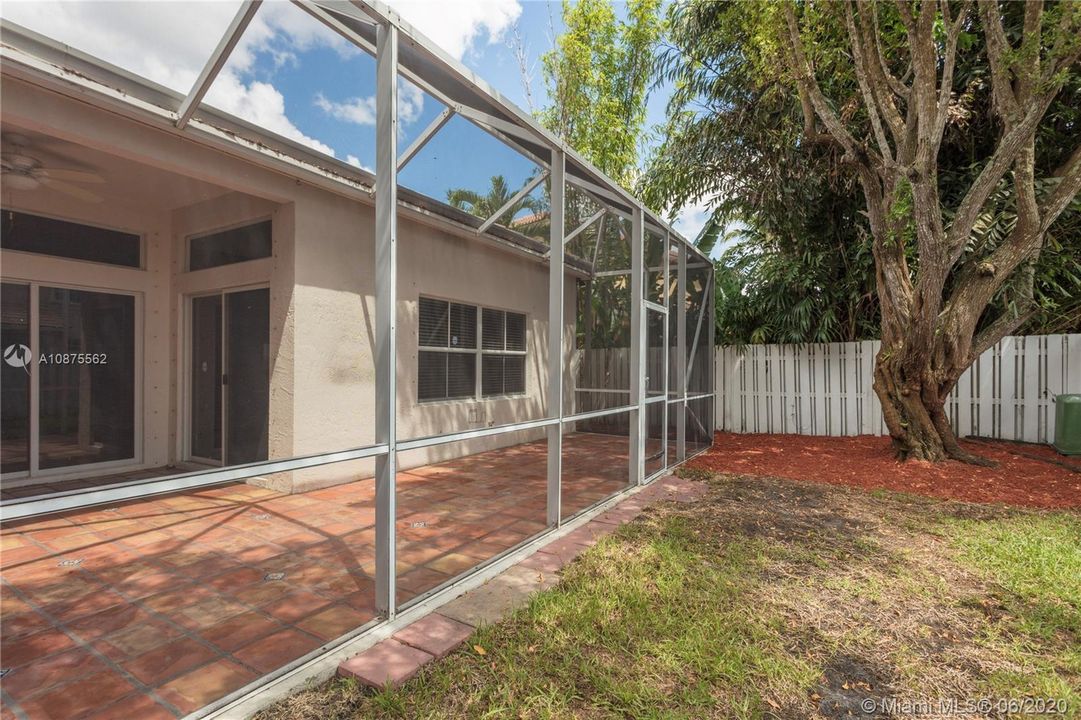 Recently Rented: $3,400 (4 beds, 2 baths, 2287 Square Feet)