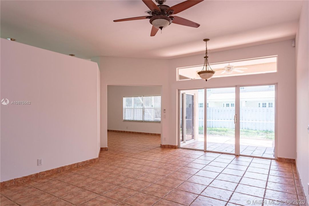 Recently Rented: $3,400 (4 beds, 2 baths, 2287 Square Feet)