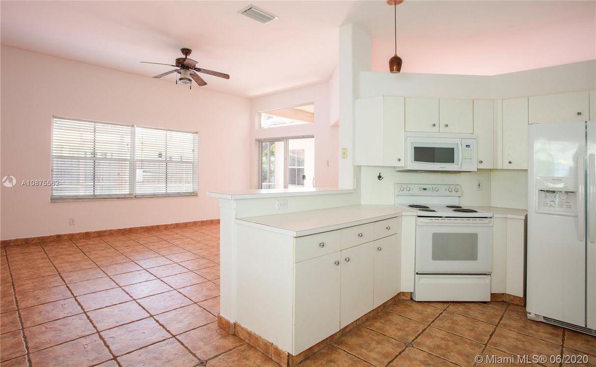 Recently Rented: $3,400 (4 beds, 2 baths, 2287 Square Feet)