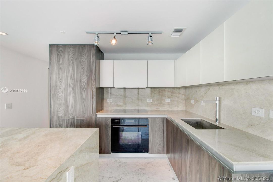 Vendido Recientemente: $1,475,000 (3 camas, 3 baños, 1634 Pies cuadrados)
