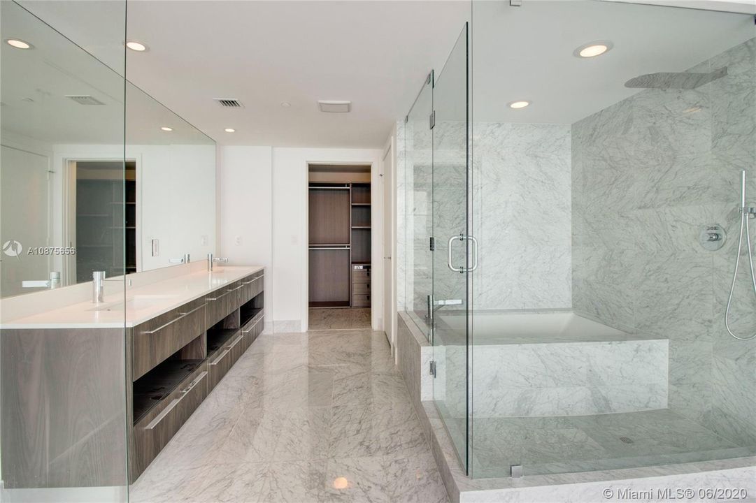 Vendido Recientemente: $1,475,000 (3 camas, 3 baños, 1634 Pies cuadrados)
