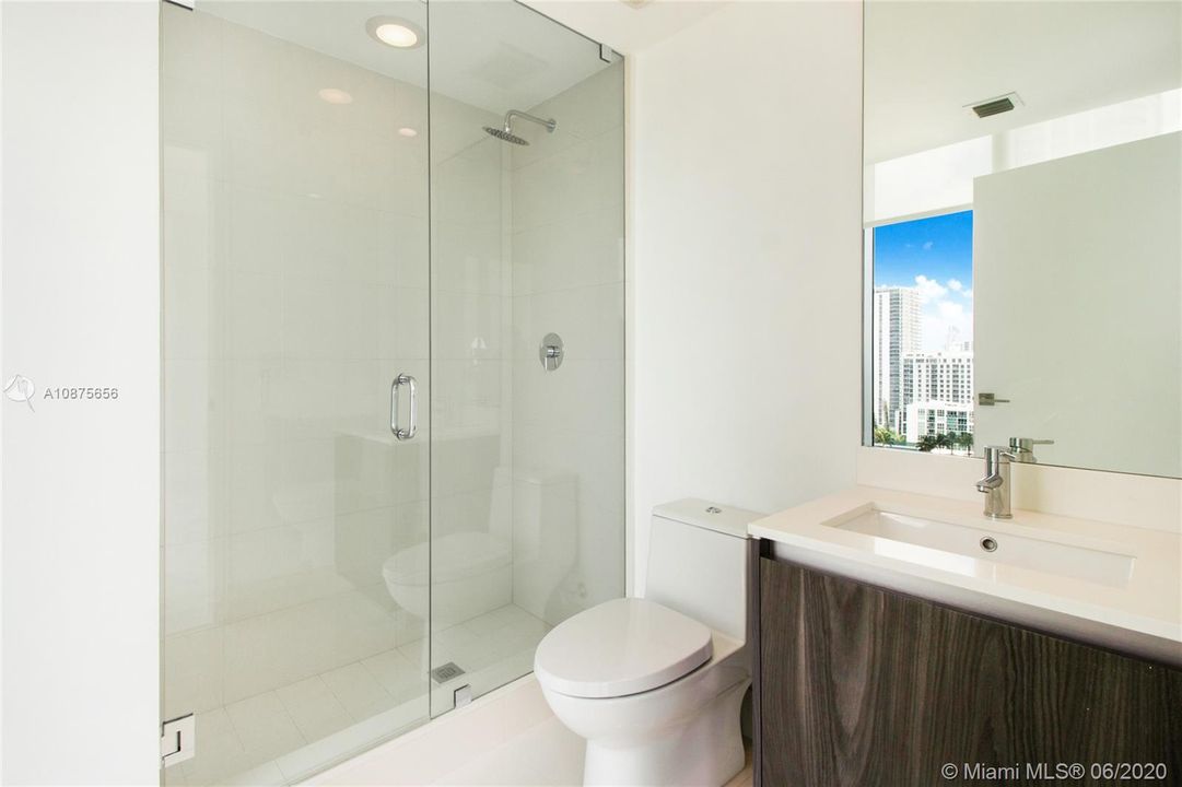 Vendido Recientemente: $1,475,000 (3 camas, 3 baños, 1634 Pies cuadrados)