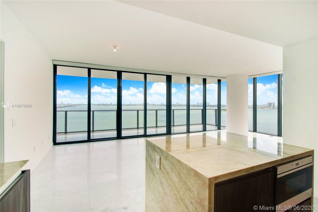 Vendido Recientemente: $1,475,000 (3 camas, 3 baños, 1634 Pies cuadrados)