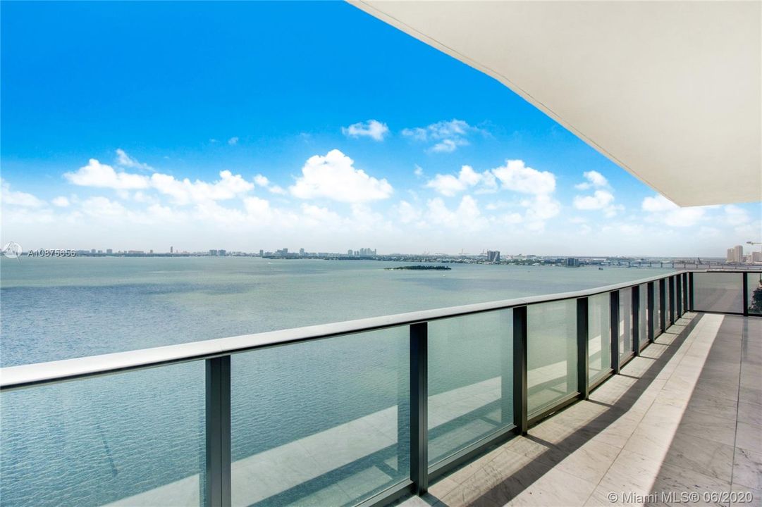 Vendido Recientemente: $1,475,000 (3 camas, 3 baños, 1634 Pies cuadrados)