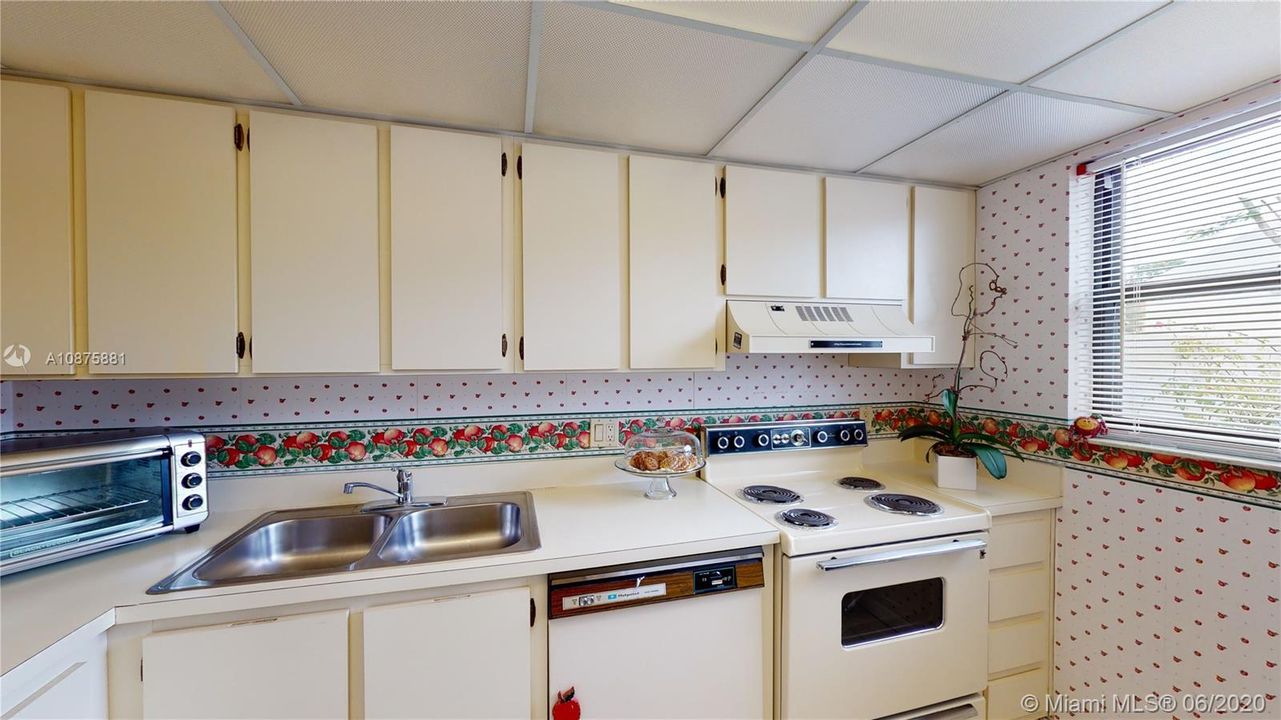 Recently Sold: $175,000 (2 beds, 2 baths, 980 Square Feet)